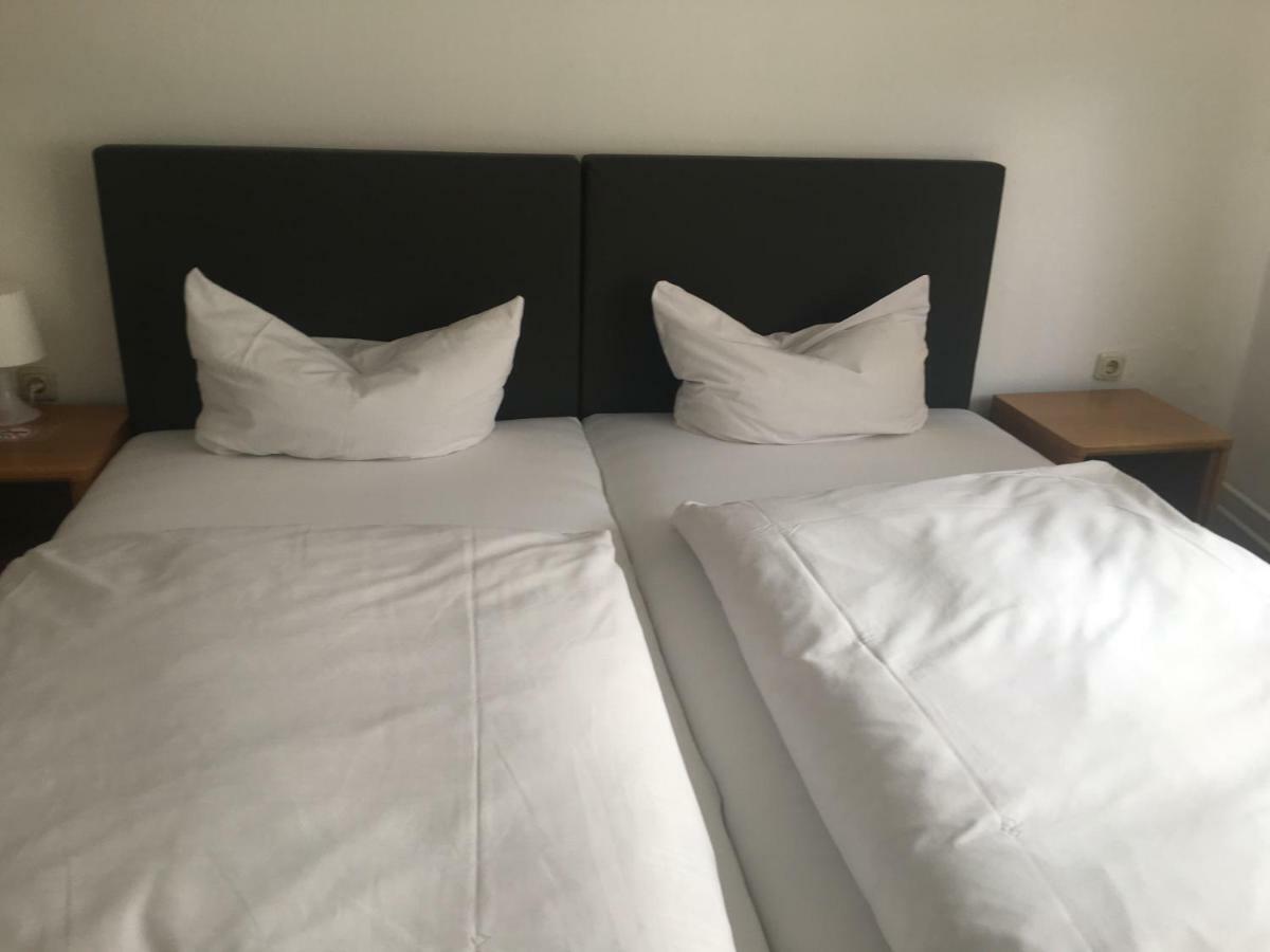 Hotel Zum Taunus Eppstein Ngoại thất bức ảnh
